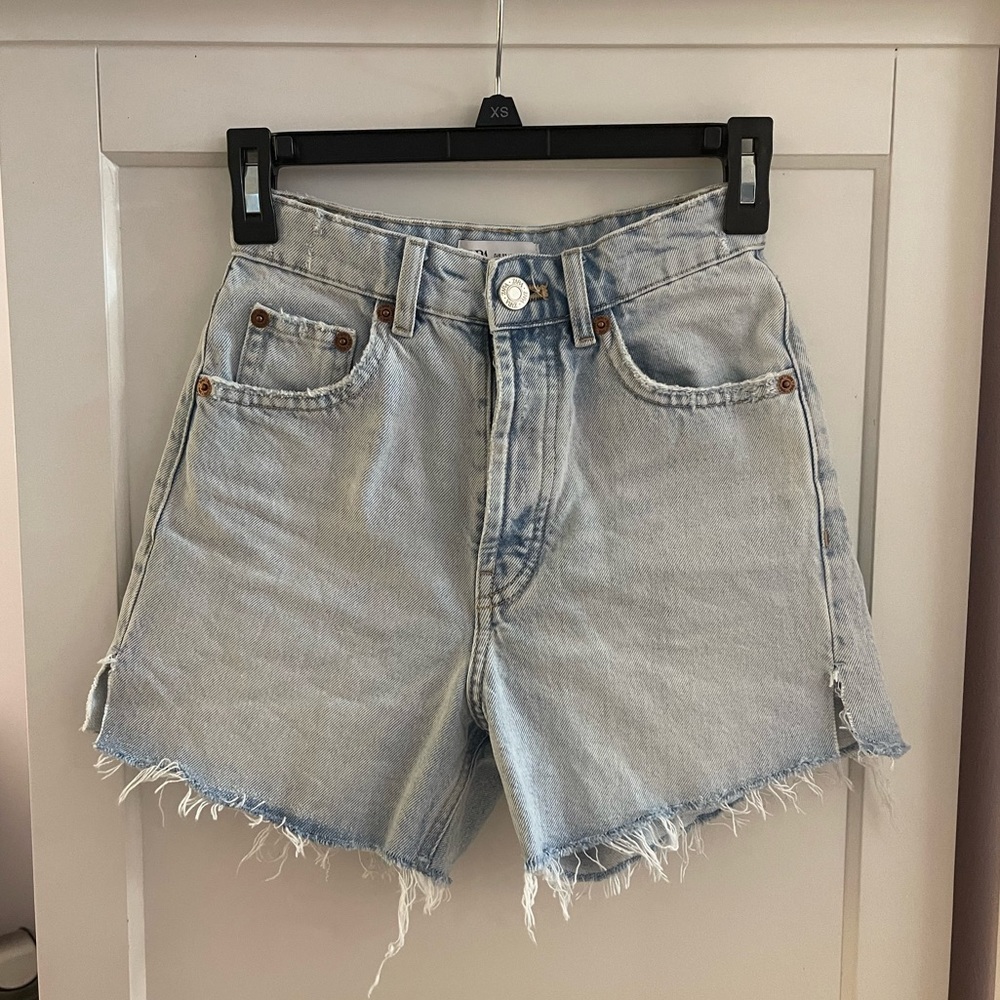 Zara Slit Straight Denim Shorts